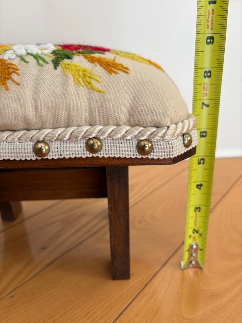 Vintage Hand Embroidered Footstool Cottagecore Needlepoint Wooden Cricket Stool - Picture 14 of 14